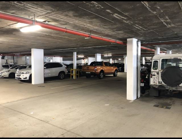 95M² OFFICE FOR SALE IN GARDENS